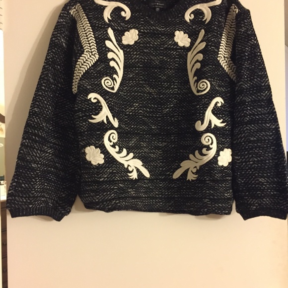 Beautiful Lucky Brand sweater - Picture 2 of 3
